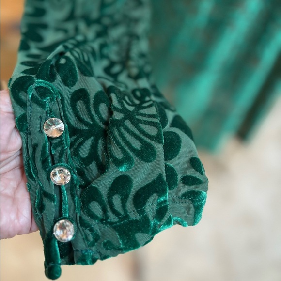 SOFT SURROUNDINGS Green Floral Print Velvet Turtleneck Long Sleeve Top SZ L NWT - Picture 10 of 11